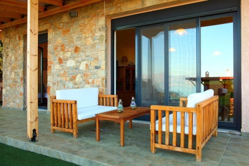  Comfy flat with Garden near the Beach in Theológos