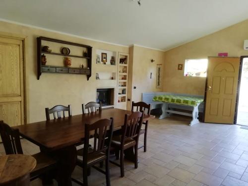 in campagna da Nino In campagna da Nino is conveniently located in the popular Olbia City Center area. Both business travelers and tourists can enjoy the propertys facilities and services. Grocery deliveries, private ch