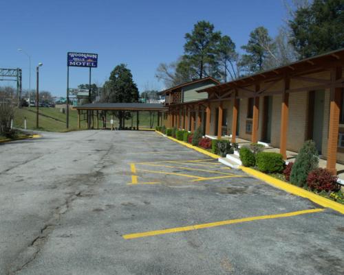 Woodlawn Hills Motel