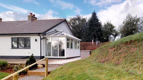 Viesnīcas āriene, Bracdy Cottage in Llandyrnog