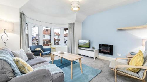 Gwylan Apartment In Penrhyn Bay, Modern And Beautifully Presented, Rhos On Sea, North Wales
