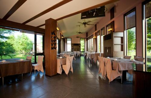Restaurant, Grace Garden Villa in Shoufeng Township