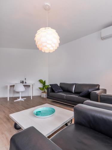 Stylish 2BD Flat with Balcony & Fast WiFi - Lozenets by Flat Mаnager, Sofia (foto 3)