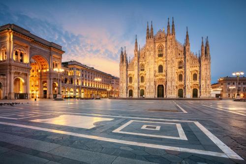 Exclusive 3 bedrooms apartment near Duomo