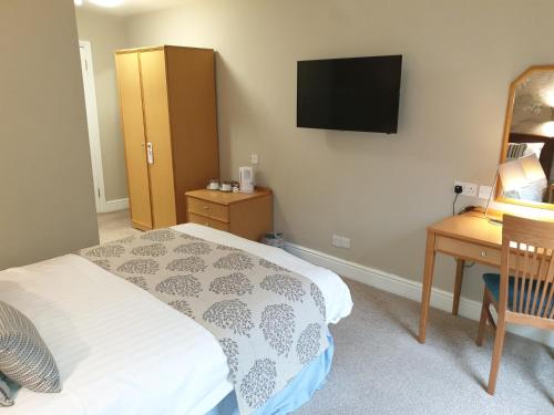 Red Lion Hotel - image 5