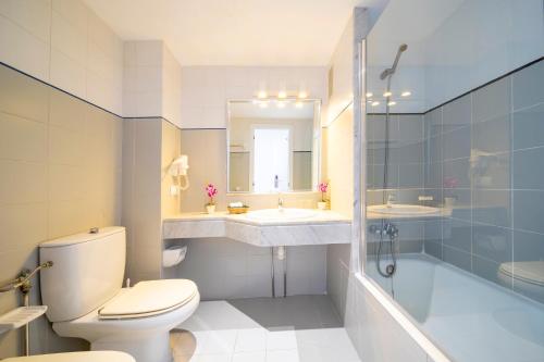 Hostal Molins Park - image 5