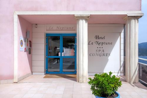 Bejárat, Le Neptune & Spa in Propriano