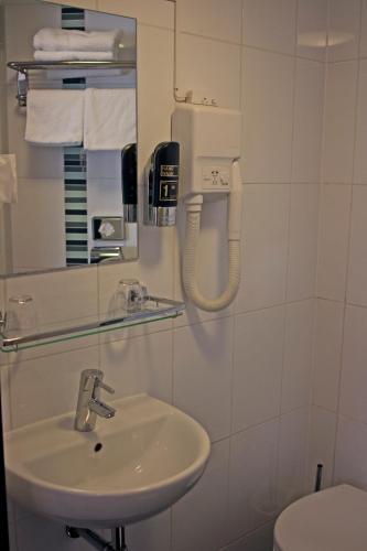 Hotel Allure - image 11