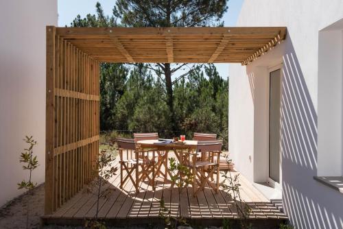 Craveiral Farmhouse by Belong Staying & Feeling in Praia Da Rocha