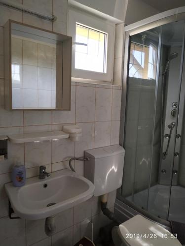 VV2 Camere de Inchiriat