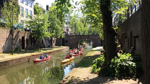 Large Historical Apartment & Canal Terrace