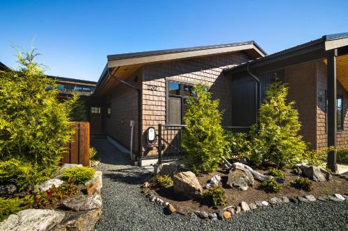 Ieeja, Avatar by Eagle Reach Properties in Port Renfrew (BC)