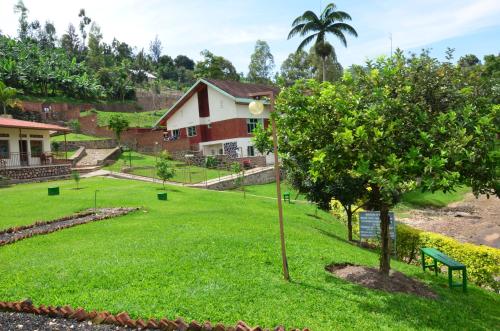 MAISON ST BENOIT KIGUFI