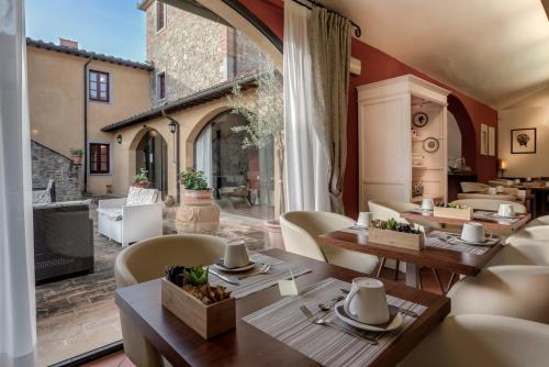 Hotel & Restaurant Casolare Le Terre Rosse