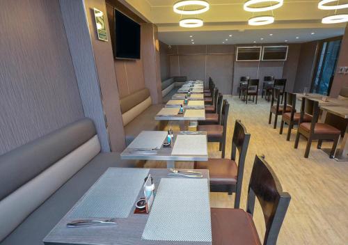 餐廳, qp Hotels Trujillo in 特魯希略