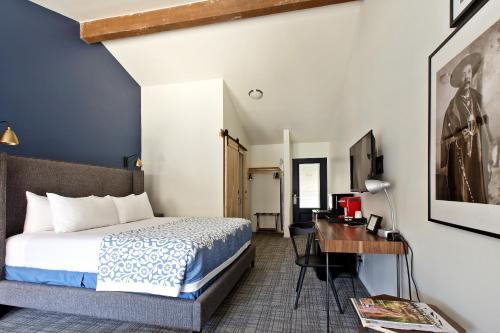 Sideways Inn Room Type - King Courtyard