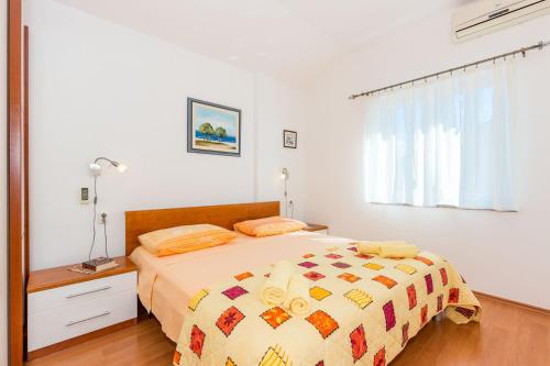 Apartments Ivan - 15 m from beach