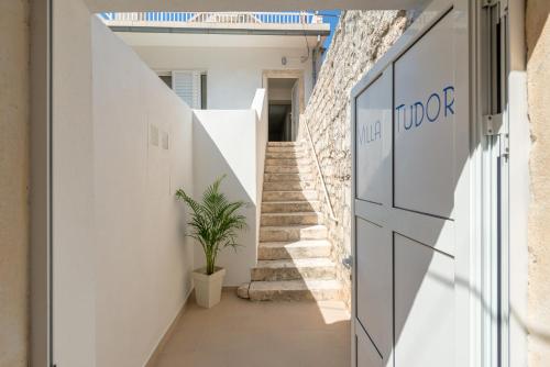  Apartments Villa Tudor in Hvar