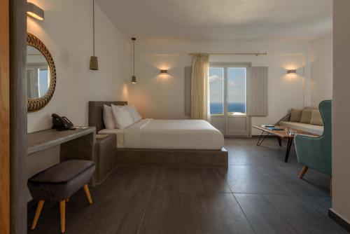 Elitoz Suites – Oia, UT