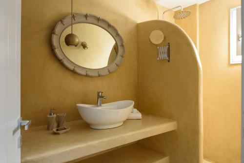 Elitoz Suites – Oia, UT