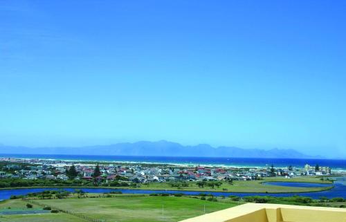 Colona Castle Photo 35