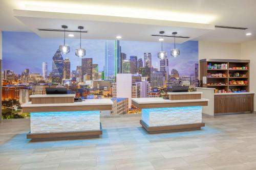 Лобби, La Quinta Inn & Suites by Wyndham Dallas Duncanville in Данканвилл