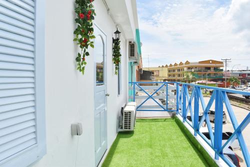 Ocean House in Semporna