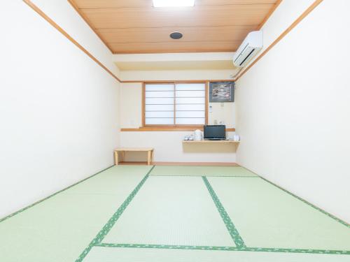 Japanese-Style Twin Room with Shared Toilet - Non-Smoking