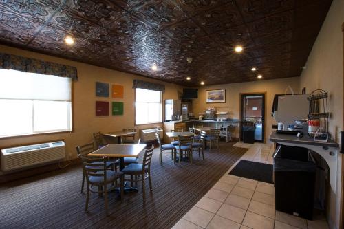 Miles City Hotel - 식음료(F&B)