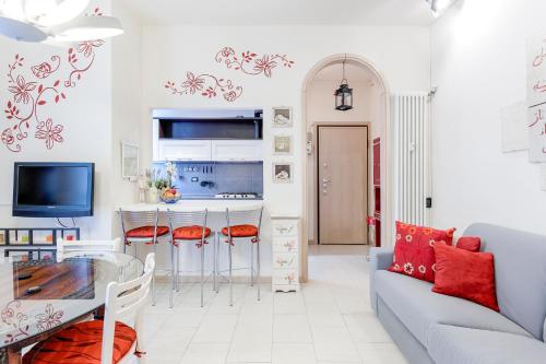  Como Colorful Apartment, Pension in Como