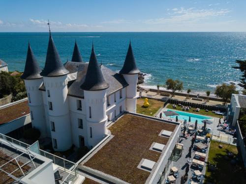 Hôtel Château des Tourelles, Thalasso et piscine d'eau de mer chauffée