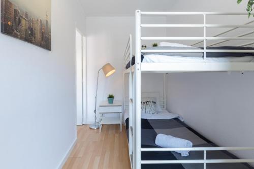 Large Flat w/ Terrace | Ace Location @ Aliados