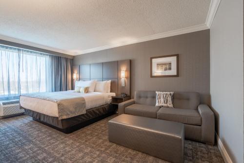 Best Western Premier Airport/Expo Center Hotel - image 2