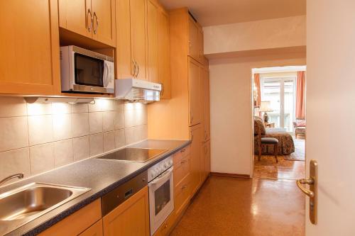 Deluxe Apartment image 3