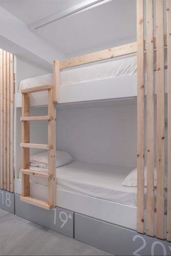 Bedspot Hostel Room Type - Bed in 6-Bed Mixed Dormitory Room