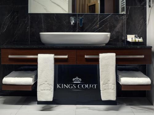 Hotel KINGS COURT