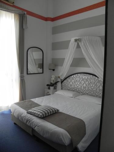 Hotel Helios - image 5