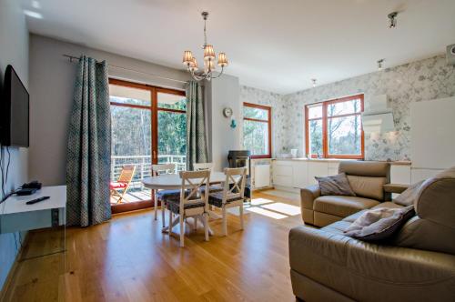 Deluxe Apartment with Balcony 