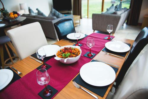 Clovenstone Lodges in Clovenstone