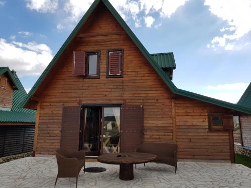 Zabljak Panoramic View Lodge