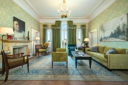 Rocco Forte Hotel De La Ville - image 8