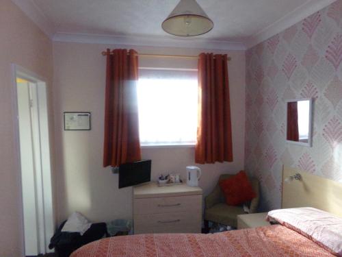St Annes Hotel - image 12