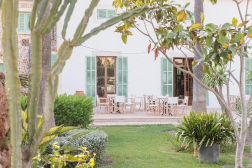 Curolla Petit Hotel