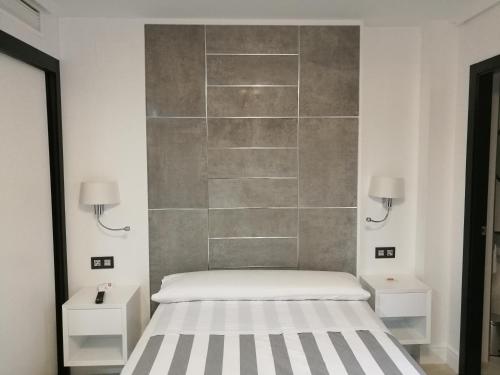 Apartamentos Las Palmeras - image 11