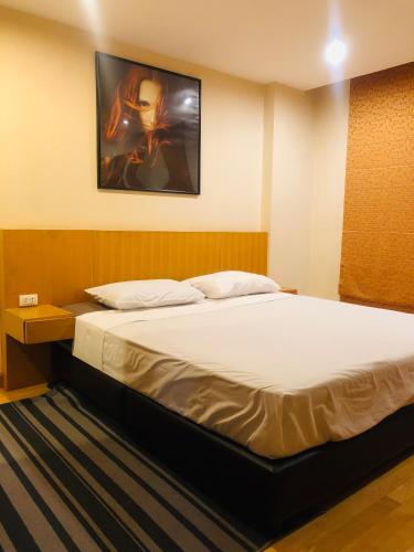 %name Private Charming Share Room in core of Bangkok กรุงเทพ
