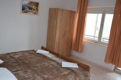  Delfin in Starigrad-Paklenica