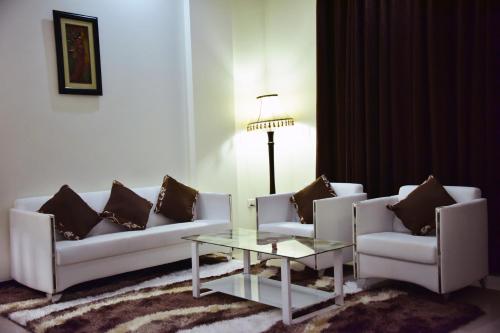 Hotel Blue Sapphire Room Type - Deluxe Queen Room
