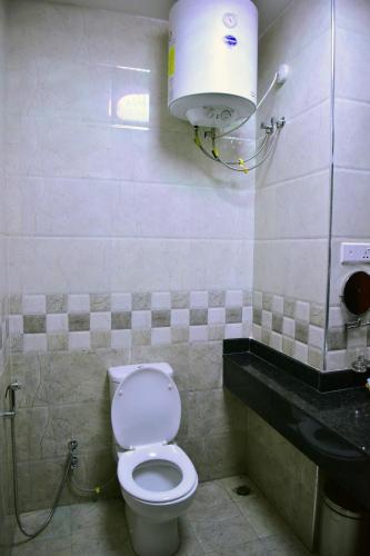 Hotel Blue Sapphire Room Type - Twin Room