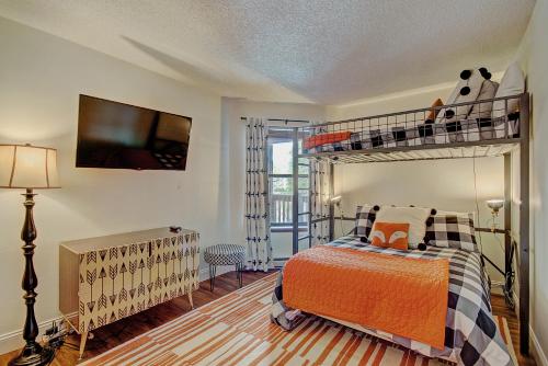 Tyra Summit A2E Condo - image 9