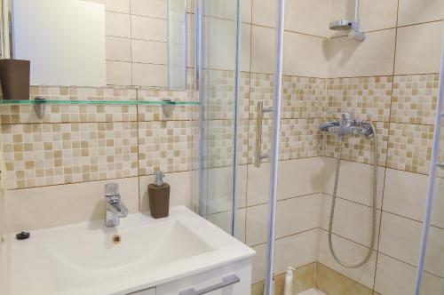  Apartment Loza Pučišća in Pučišća